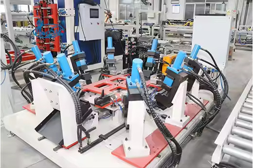 Automatische Schweißmaschine für die IBC-Produktionslinie,Schweißmaschine für das IBC-Gitter,Schließmaschine