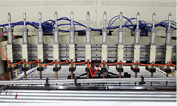 Hwashi neueste automatische Türblatt Metall Gantry Typ Inverter Schweißmaschine