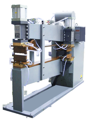 Schweißmaschine mit hoher Stromspannung