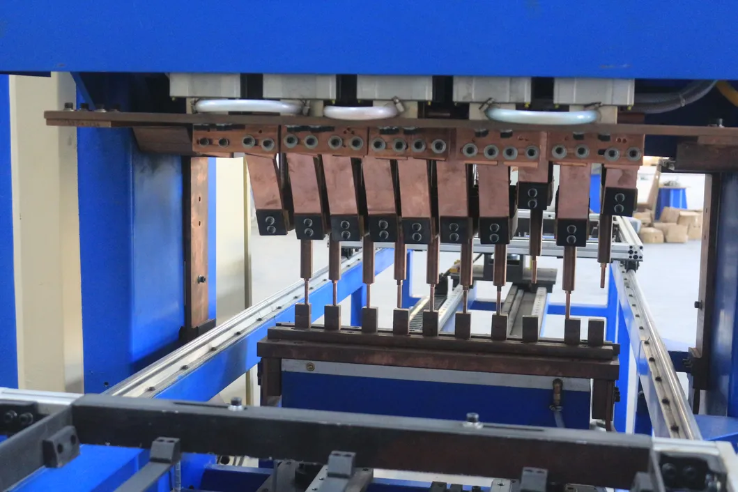 Hwashi neueste automatische Türblatt Metall Gantry Typ Inverter Schweißmaschine 2